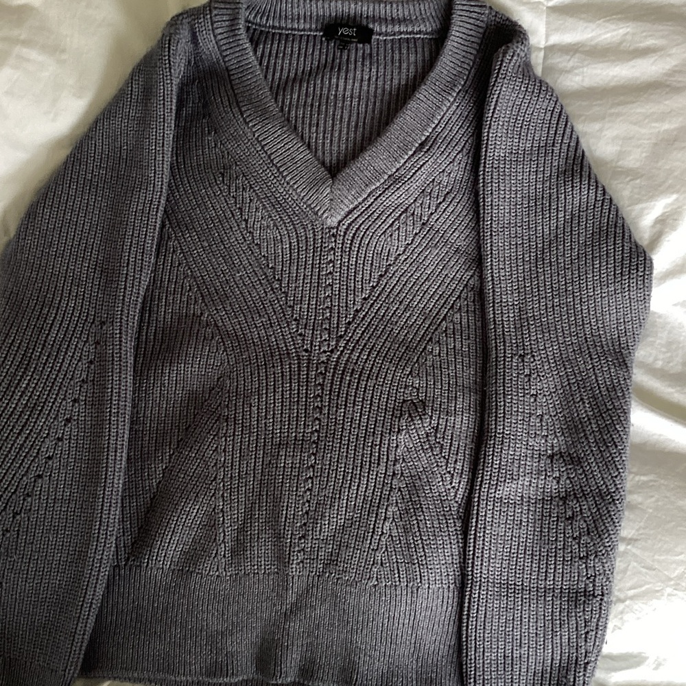 Vost Men's V-Neck Sweater in Charcoal Gray